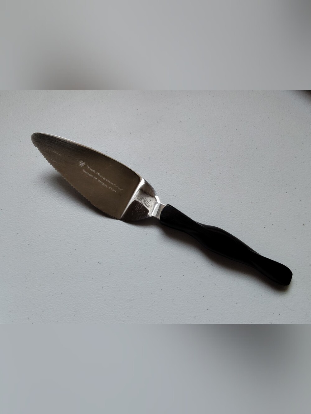 Cutco 1754 Slice N Serve Spatula Knife Cake Pie Server Classic Brown Handle USA